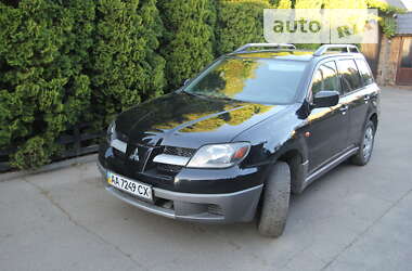 Позашляховик / Кросовер Mitsubishi Outlander 2003 в Києві