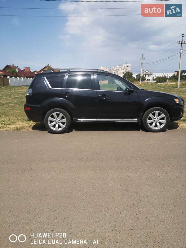 Позашляховик / Кросовер Mitsubishi Outlander 2011 в Одесі