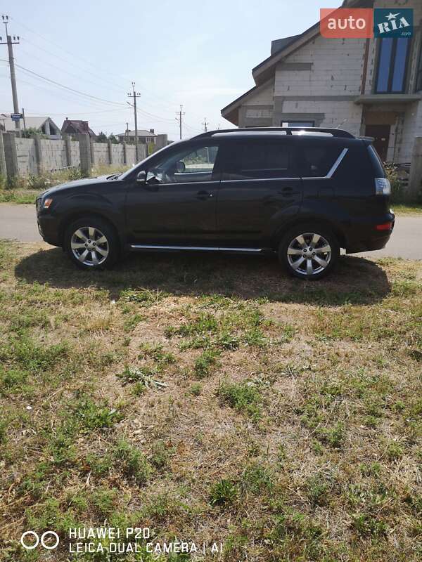 Позашляховик / Кросовер Mitsubishi Outlander 2011 в Одесі