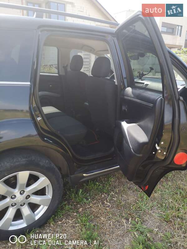 Позашляховик / Кросовер Mitsubishi Outlander 2011 в Одесі