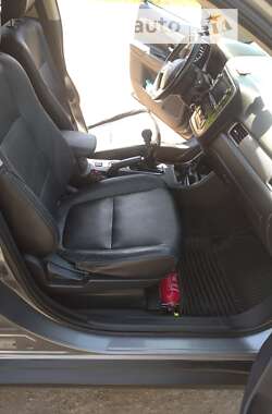 Внедорожник / Кроссовер Mitsubishi Outlander 2012 в 