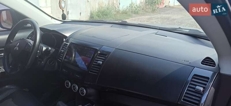Внедорожник / Кроссовер Mitsubishi Outlander 2007 в Костополе