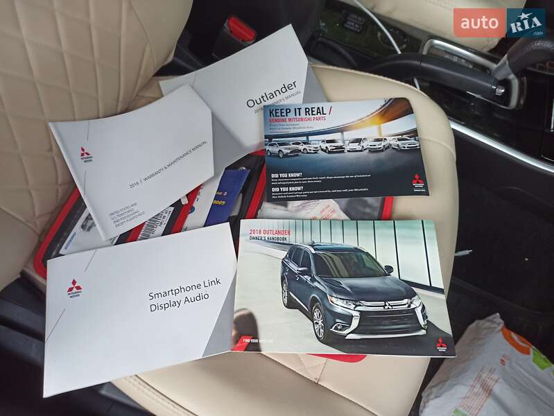 Внедорожник / Кроссовер Mitsubishi Outlander 2017 в Черноморске