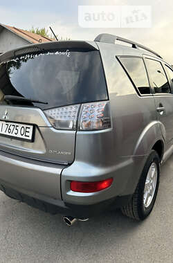 Позашляховик / Кросовер Mitsubishi Outlander 2012 в Києві