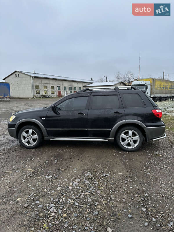 Внедорожник / Кроссовер Mitsubishi Outlander 2005 в Сколе
