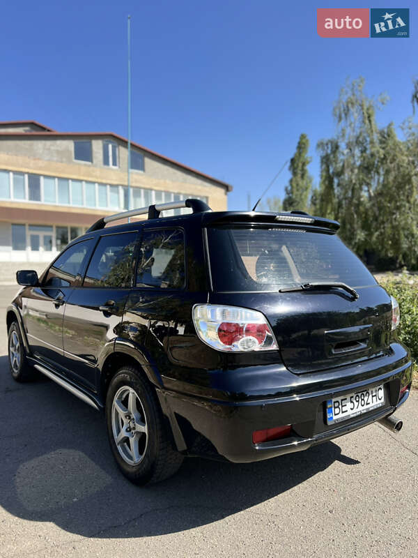 Внедорожник / Кроссовер Mitsubishi Outlander 2007 в Николаеве