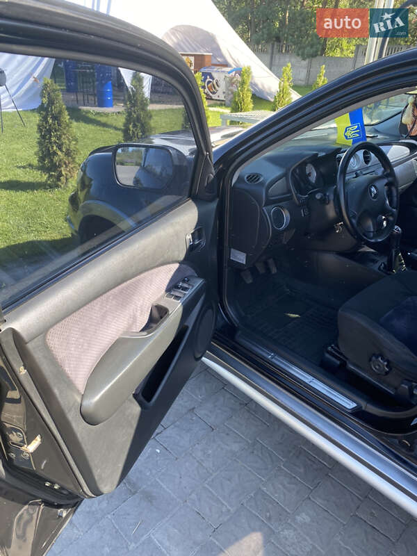 Позашляховик / Кросовер Mitsubishi Outlander 2006 в Шацьку