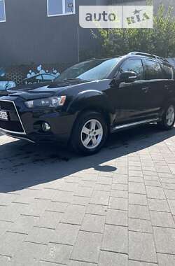 Mitsubishi Outlander 2012