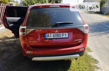 Внедорожник / Кроссовер Mitsubishi Outlander 2014 в Киеве