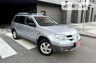 Позашляховик / Кросовер Mitsubishi Outlander 2007 в Києві