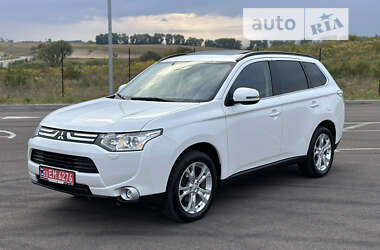 Позашляховик / Кросовер Mitsubishi Outlander 2013 в Рівному