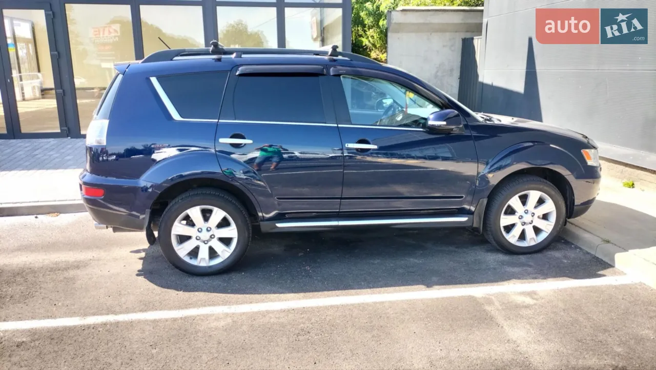 2011 Mitsubishi Outlander - мініатюра 16