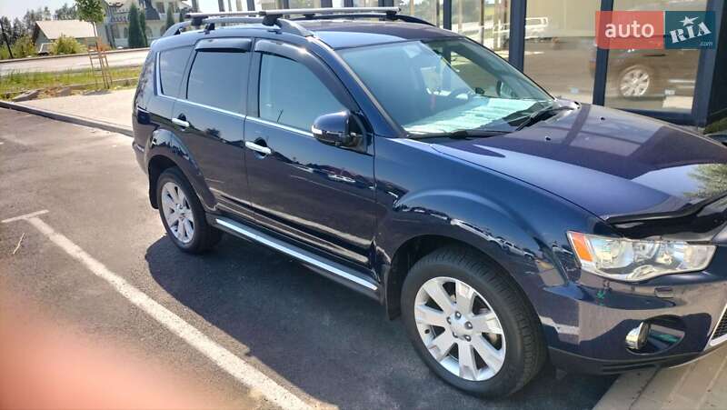 Внедорожник / Кроссовер Mitsubishi Outlander 2011 в Львове