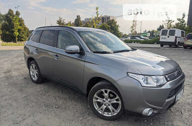 Позашляховик / Кросовер Mitsubishi Outlander 2012 в Рівному