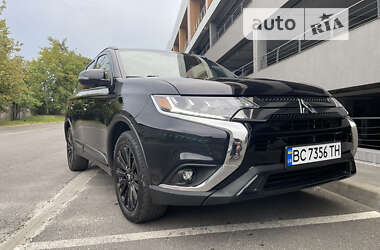 Внедорожник / Кроссовер Mitsubishi Outlander 2019 в Львове