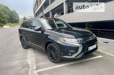 Внедорожник / Кроссовер Mitsubishi Outlander 2019 в Львове