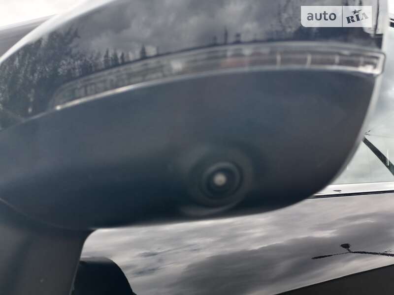 Внедорожник / Кроссовер Mitsubishi Outlander 2021 в Киеве