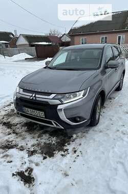 Позашляховик / Кросовер Mitsubishi Outlander 2021 в Кропивницькому