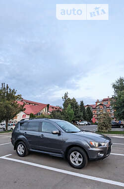 Внедорожник / Кроссовер Mitsubishi Outlander 2012 в Одессе