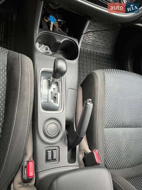 Внедорожник / Кроссовер Mitsubishi Outlander 2015 в Львове