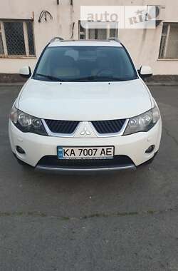 Внедорожник / Кроссовер Mitsubishi Outlander 2009 в Киеве