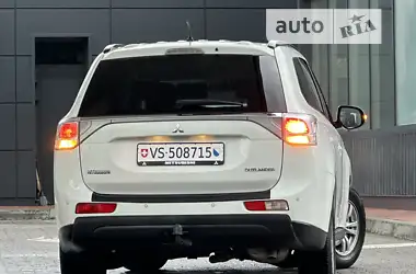 Mitsubishi Outlander 2013