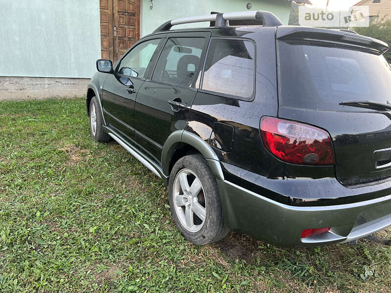 Внедорожник / Кроссовер Mitsubishi Outlander 2006 в Болехове