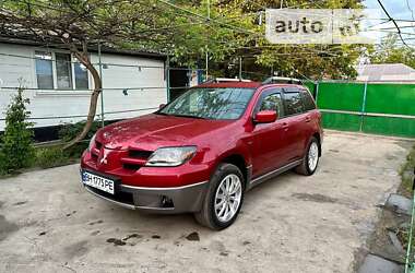 Внедорожник / Кроссовер Mitsubishi Outlander 2004 в Южноукраинске