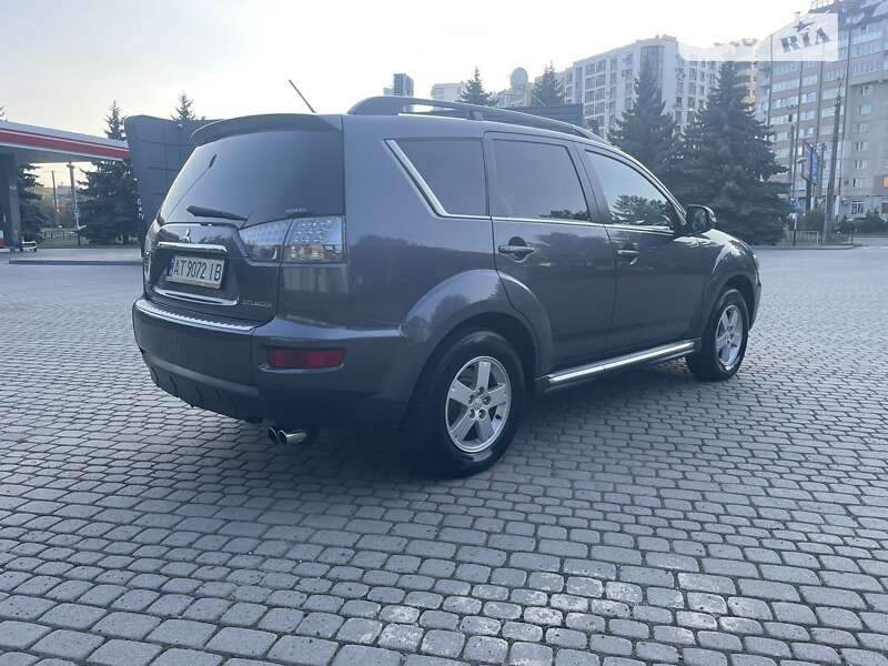Внедорожник / Кроссовер Mitsubishi Outlander 2010 в Ивано-Франковске