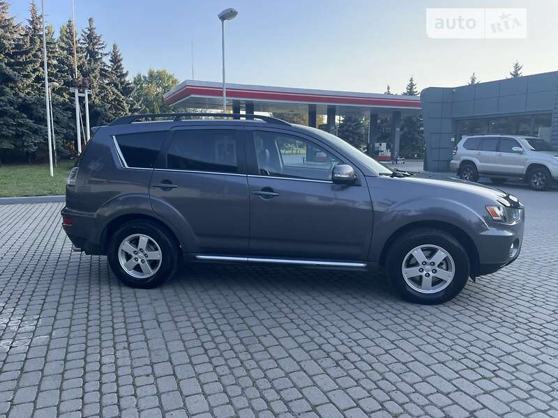 Внедорожник / Кроссовер Mitsubishi Outlander 2010 в Ивано-Франковске