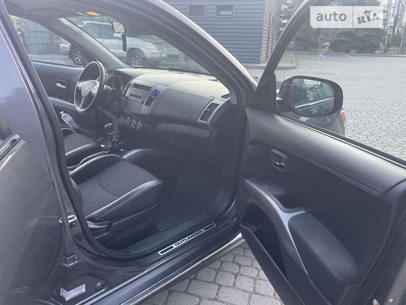 Внедорожник / Кроссовер Mitsubishi Outlander 2010 в Ивано-Франковске