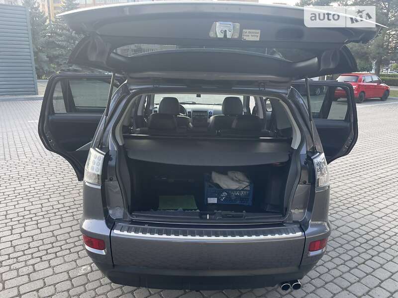 Внедорожник / Кроссовер Mitsubishi Outlander 2010 в Ивано-Франковске