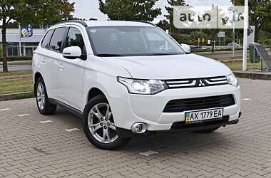 Mitsubishi Outlander 2013