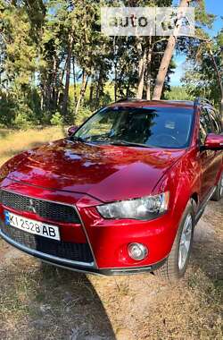 Позашляховик / Кросовер Mitsubishi Outlander 2013 в Таращі