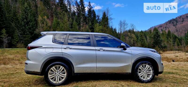 Позашляховик / Кросовер Mitsubishi Outlander 2021 в Коломиї