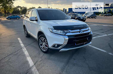 Внедорожник / Кроссовер Mitsubishi Outlander 2017 в Днепре