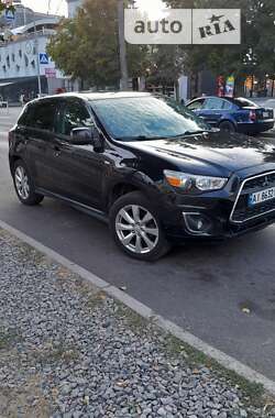 Позашляховик / Кросовер Mitsubishi Outlander 2013 в Києві