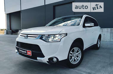 Позашляховик / Кросовер Mitsubishi Outlander 2014 в Львові