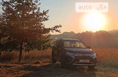 Mitsubishi Outlander 2019