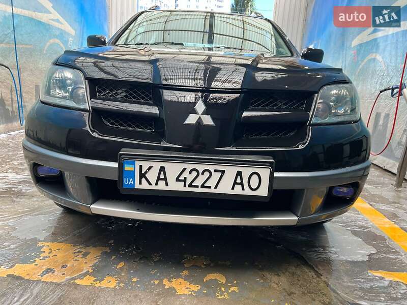 Позашляховик / Кросовер Mitsubishi Outlander 2004 в Києві фото 2 Позашляховик / Кросовер Mitsubishi Outlander 2004 в Києві