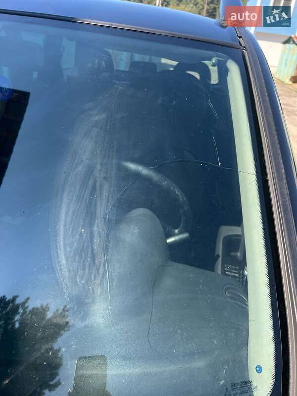 Позашляховик / Кросовер Mitsubishi Outlander 2004 в Києві фото 9 Позашляховик / Кросовер Mitsubishi Outlander 2004 в Києві