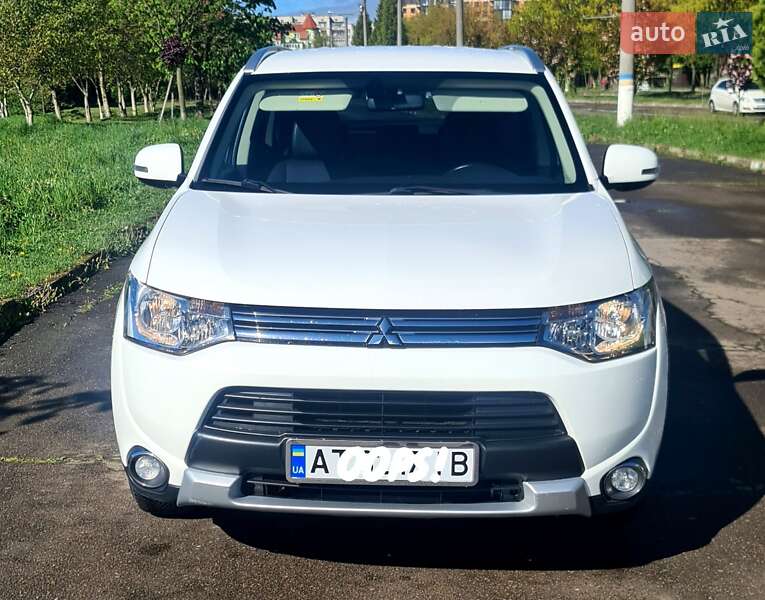 Mitsubishi Outlander 2014