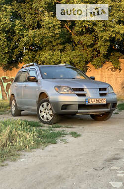 Внедорожник / Кроссовер Mitsubishi Outlander 2003 в Кропивницком