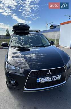 Mitsubishi Outlander 2012