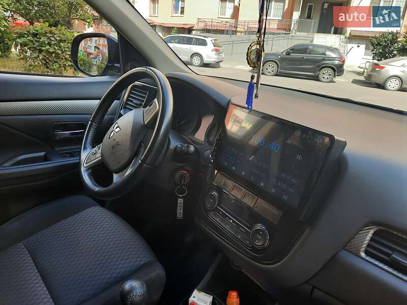 Позашляховик / Кросовер Mitsubishi Outlander 2012 в Одесі