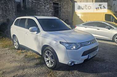 Внедорожник / Кроссовер Mitsubishi Outlander 2013 в Днепре