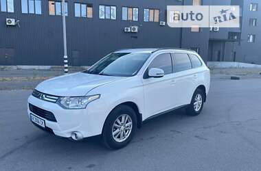 Mitsubishi Outlander 2012