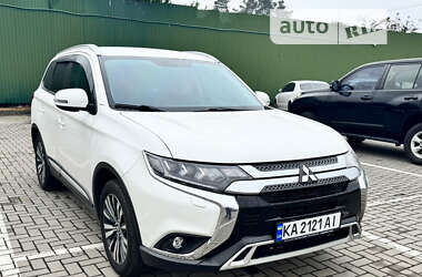 Mitsubishi Outlander 2020