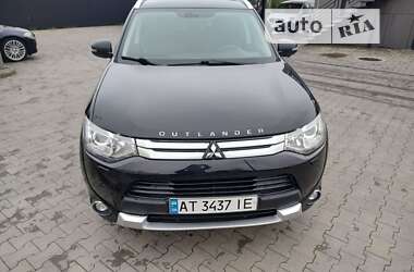 Внедорожник / Кроссовер Mitsubishi Outlander 2015 в Калуше