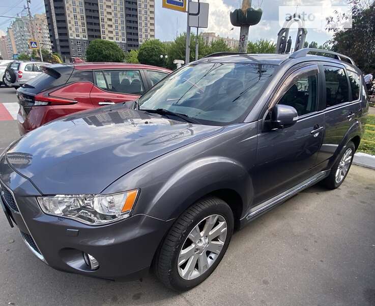 Позашляховик / Кросовер Mitsubishi Outlander 2011 в Вишгороді